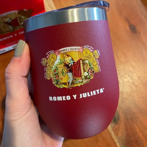 Romeo y Julieta Insulated Tumbler - Picture 2 of 6
